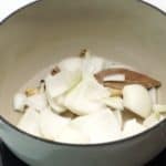 onions and Laura papers and stir them in the ghee