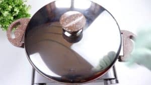 Leave the pot on a low heat for 15 minutes